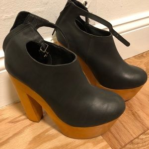 Messeca New York clog wedges heels